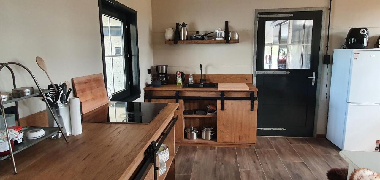 Luxe Gastenkamer Met Living En Keuken Bij Friezen Paarden Stal Pellendijk Westendorp 외부 사진
